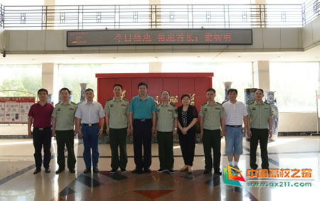 宜春學(xué)院黨委書記走訪慰問宜春市消防支隊